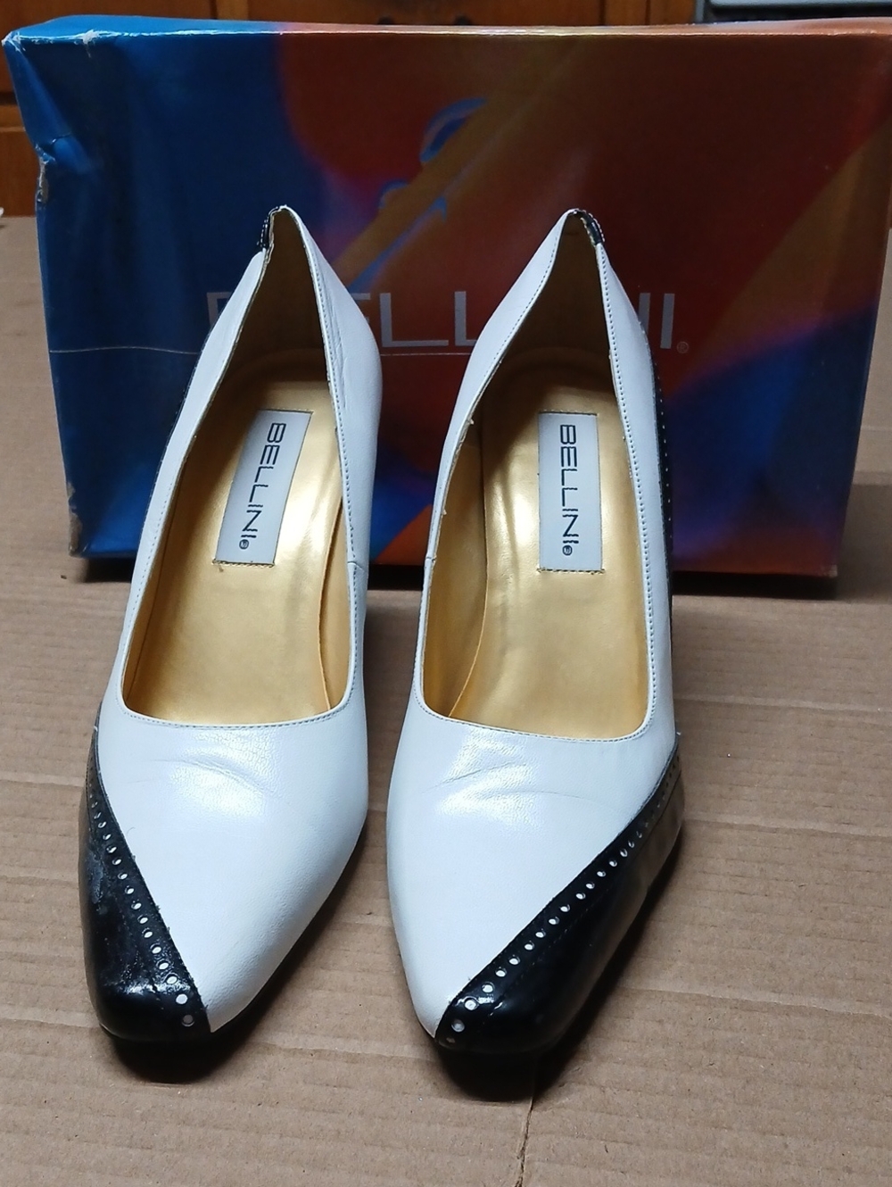 Bellini Corky Black & White Closed Pointed Toe Heels Pumps Size 10